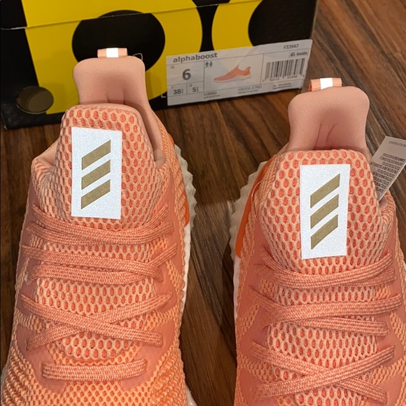 Adidas Alphaboost, 6, NWT - Picture 11 of 14